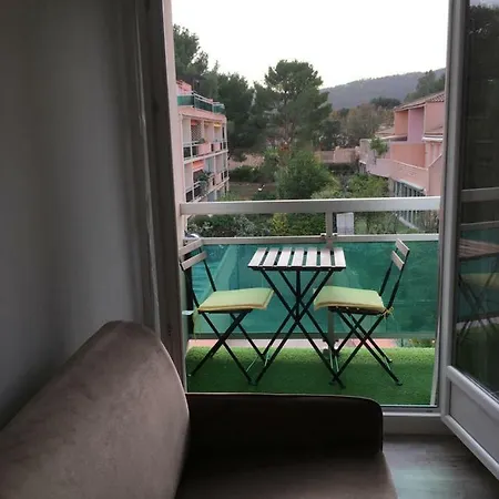 Studio La Faviere Apartment
